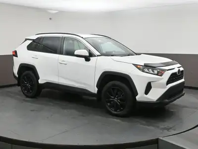 Heated seats, Apple Carplay, Keyless entry, Power group and more! Kijiji Engine: 4 Cylinder Engine 2...