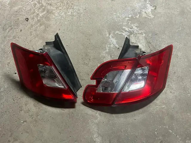 Ford Car Parts (Taurus, Fusion, Focus etc. ) in Auto Body Parts in Owen Sound - Image 8