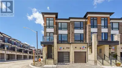 46 LAKE TRAIL WAY Whitby (Brooklin), Ontario