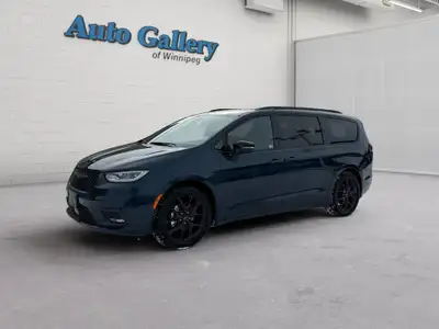 CLEAN CARFAX, LUXURY FAMILY DRIVING Experience premium comfort, advanced technology, and family-focu...