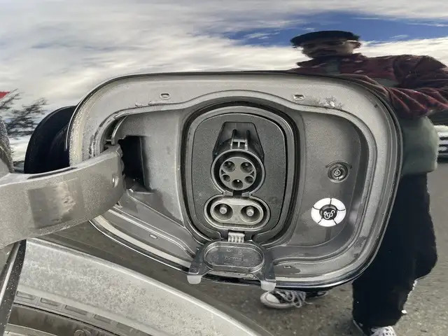 2021 Ford Mustang Mach-E Select 68 Kwh Standard Range RWD in Cars & Trucks in Cowichan Valley / Duncan - Image 18