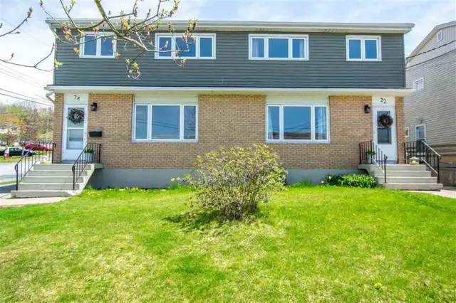 20-030 3 bed semi in quiet Dartmouth neighbourhood