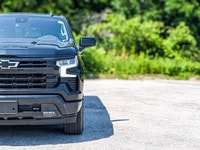 Turbocharged Diesel I6 3.0L Engine - Navigation System - Lane Departure Warning - Power Locks - Bose... (image 4)