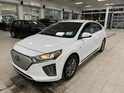 8mags 8 pneus , système de son Harman kardon ,navigation,Lane assit Tous nos véhicules sont garantie...