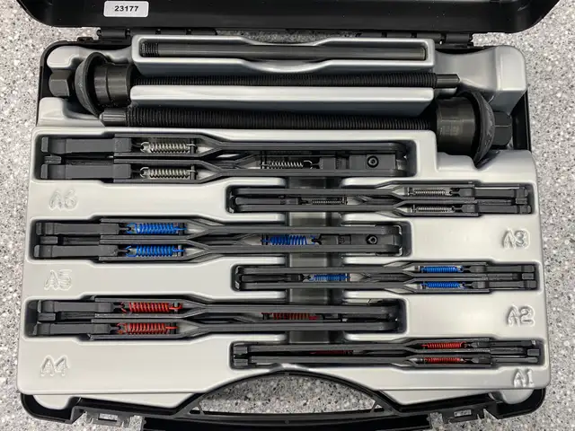 Simatec Simatool BP 61 Bearing Puller in Hand Tools in City of Toronto - Image 3