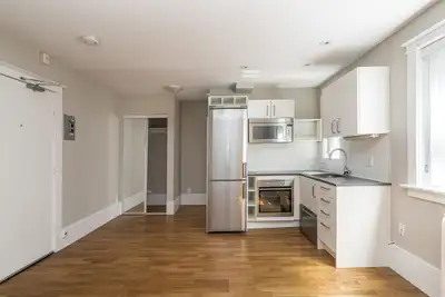 renovated bachelor, Church and Wellesley - ID 69