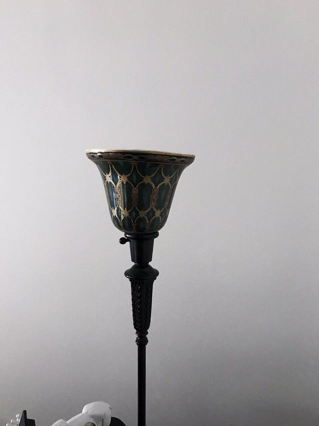 Table lamp with ceramic shade dans Éclairage intérieur et plafonniers  à Laval/Rive Nord