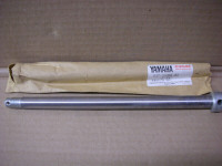 NOS Yamaha rear axle 537-25381-01