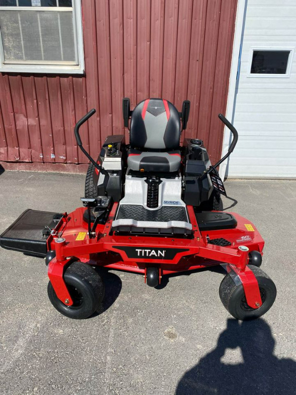Toro 60" TITAN® MyRIDE® (75316) Zero Turn Mower with MyRIDE® in Lawnmowers & Leaf Blowers in Belleville