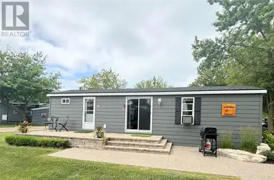 Welcome to this charming modular home located on leased land at Rochester Place Resort — a perfect g...