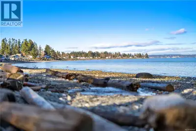 An exceptional walk-on waterfront property offering the ultimate coastal lifestyle — peaceful, priva...