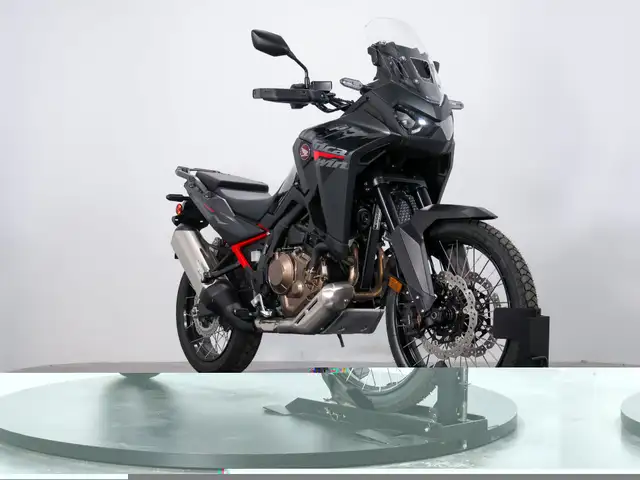 2025 Honda AFRICA TWIN CRF1100S in Street, Cruisers & Choppers in Kelowna - Image 2