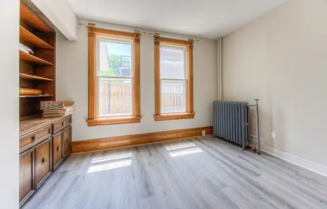 62 DORSET ST - 5 BEDROOM STUDENT UNIT AVAILABLE in Long Term Rentals in Kitchener / Waterloo - Image 17