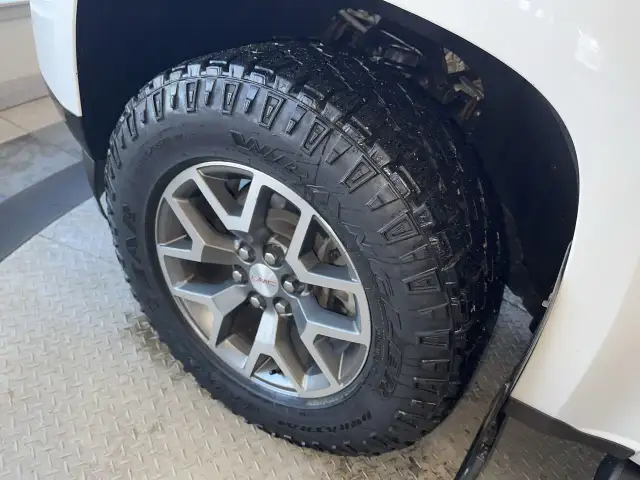 2021 GMC Canyon Crew At4 Short Box Local Trade, Rear Camera, Hea in Cars & Trucks in Regina - Image 19