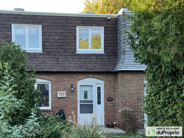 $450,000 - Townhouse for sale in Longueuil (Vieux-Longueuil) dans Maisons à vendre  à Longueuil/Rive Sud - Image 2