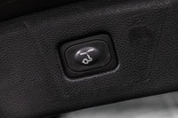 ... Engine: Moteur à 4 cylindres 2.0l L/100Km City: 11.5 L/100Km Hwy: 8.4 Safety Equipment Système a... (image 9)