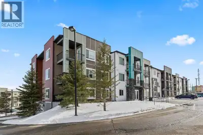 Welcome to Viridian in Sage Hill! This well-kept 2 bed, 2 bath plus den main floor unit offers a fun...