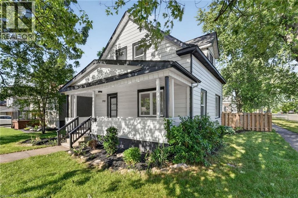 793 STEELE Street Port Colborne, Ontario 2