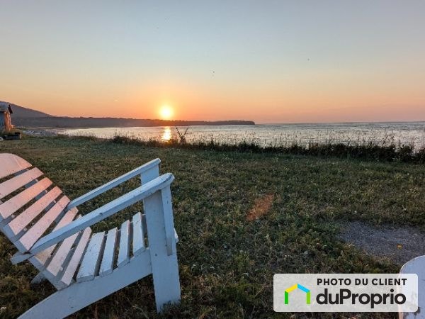 $695,000 - 2 Storey in Ste-Madeleine-De-La-Riviere-Madeleine — photo 1
