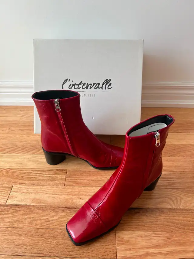 Leather womens ankle boots in Women's - Shoes in Oshawa / Durham Region - Image 4