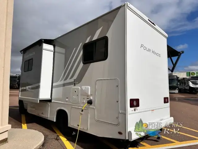 2025 Thor Motor Coach Four Winds Sprinter 24LV - Diesel in RVs & Motorhomes in Moncton - Image 9