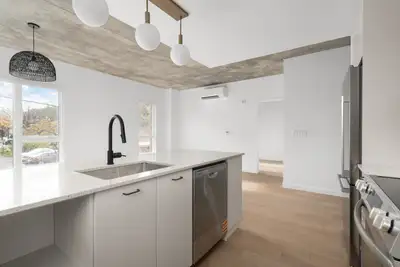 5.5-condo appartement a louer a Rosemont-boulevard Saint-Joseph, View more