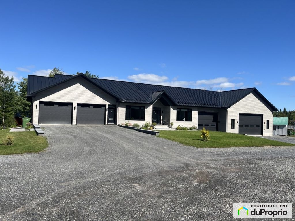 $950,000 - Bungalow for sale in St-Raphael-de-Bellechasse — photo 1