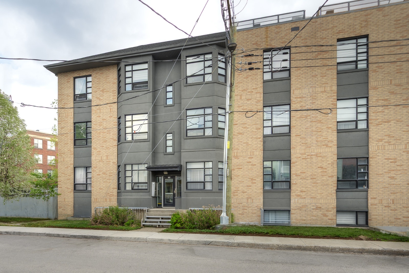 Condo 3 chambres + 2 garages à Lachine à vendre — photo 1