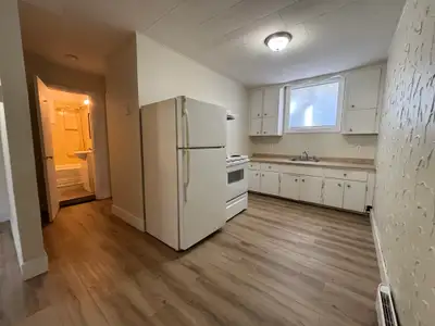 1 Bedroom Apartment Available Immediately