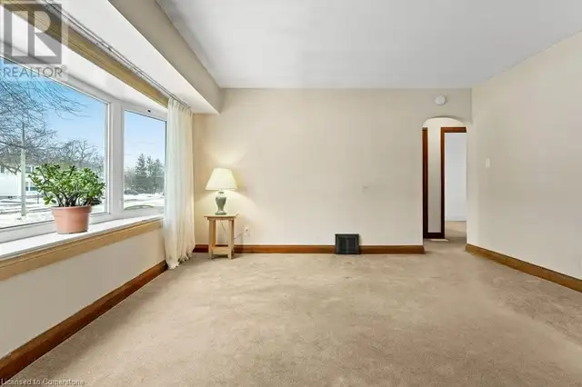 6067 BIAMONTE Parkway Niagara Falls, Ontario in Houses for Sale in St. Catharines - Image 6