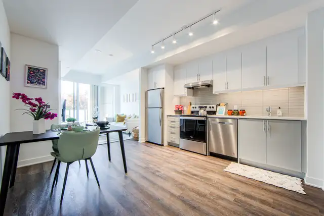 3030 Pharmacy Avenue - Everworth  - 3 Bedroom + Den Apartment fo in Long Term Rentals in City of Toronto - Image 9