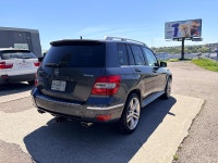 Zoomer Auto 2010 Mercedes-Benz GLK-Class 4MATIC GLK 350 comes loaded with Bluetooth, Leather Power H... (image 5)