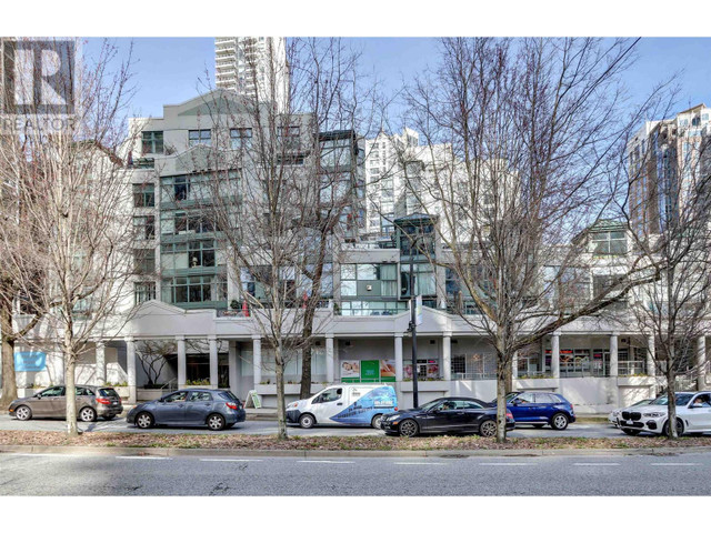 601 431 PACIFIC STREET Vancouver, British Columbia in Condos for Sale in Vancouver - Image 2