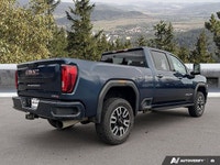 Command every challenge with this powerful 2022 GMC Sierra 3500HD AT4 Crew Cab Pickup. Dressed in st... (image 4)