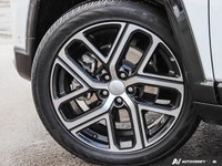 2024 Jeep Compass Limited 4X4. No Accidents! Loaded! LOW KM'S! Equipped with: Forward collision Warn... (image 8)