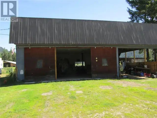 3260 Christian Valley Road Westbridge, British Columbia in Houses for Sale in Penticton - Image 18