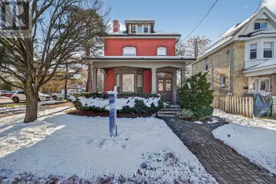 Professionally designed main-floor space available in a well-maintained mixed-use building in downto...