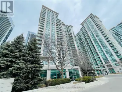 Amazing 2 Bed 1 Bath Unit. Filled With Light, Updated, Modern And Clean. Excellent Location, Steps T...