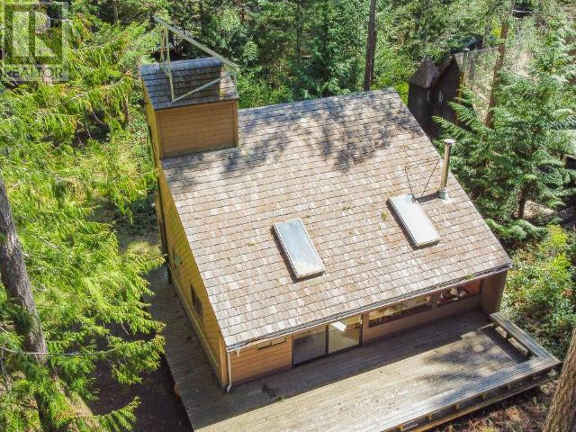 963 SPILSBURY DRIVE Savary Island, British Columbia in Houses for Sale in Powell River District - Image 3