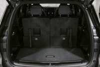 Meet the brand new 2025 Jeep Grand Cherokee L Altitude, now available at Southside Dodge Chrysler Je... (image 9)