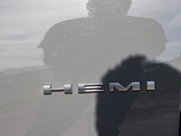 Sunroof - Cooled / Heated Seats - 5.7L V-8 Engine for powerful performance - Premium Audio System wi... (image 8)