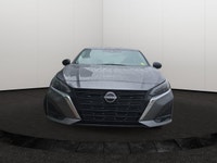 This Nissan Altima has a powerful Regular Unleaded I-4 2.5 L/152 engine powering this Variable trans... (image 5)