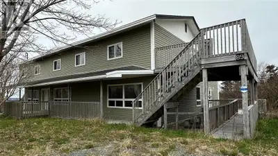Have you been looking for an investment opportunity? If so you have found a perfect gem. This proper...