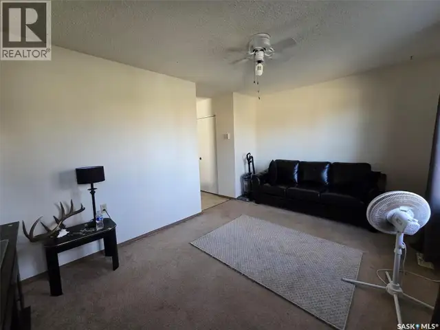 413 - 415 Calgary STREET Broadview, Saskatchewan in Houses for Sale in Regina - Image 10