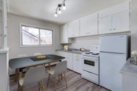 Amenities: City Views • Keyless Entry • Heat & Water Included Suite & Building: Spacious bachelor, o... (image 2)