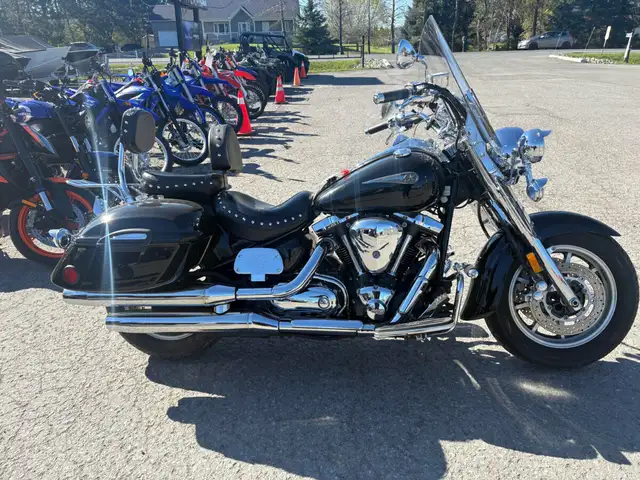 2005 Yamaha Road Star Limited Edition 1700cc in Street, Cruisers & Choppers in Ottawa - Image 2