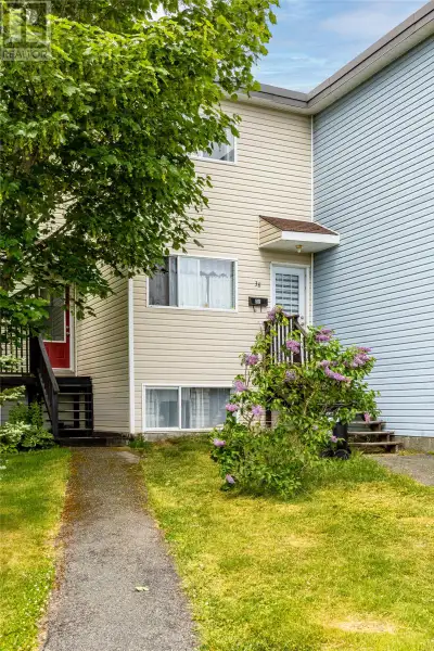It's rare to find homes at this price point today—38 Curling Crescent offers incredible value as a b...