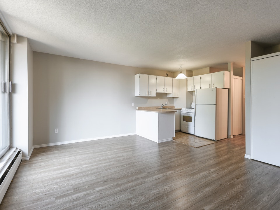 A NEW SEASON. A NEW HOME IN THIS 3 BEDROOM APT DOWNTOWN HALIFAX 5