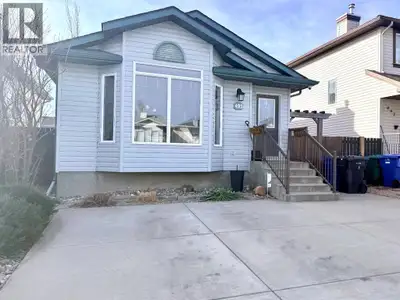 Located in the desirable Squamish area. This lovely home has been beautifully finished on all 4 leve...