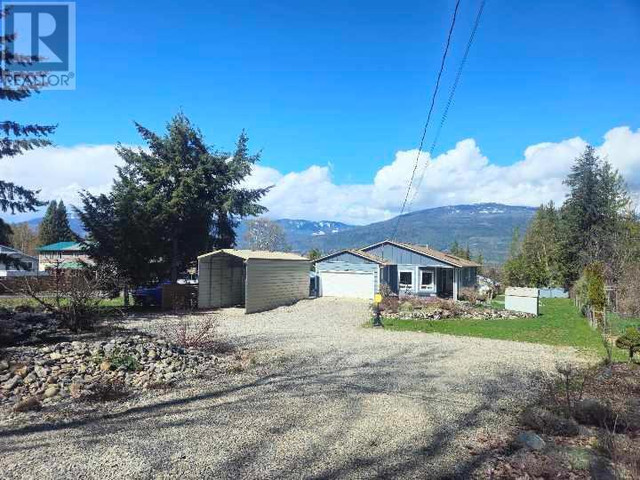 4357 Eagle Bay Road Eagle Bay, British Columbia in Houses for Sale in Kamloops